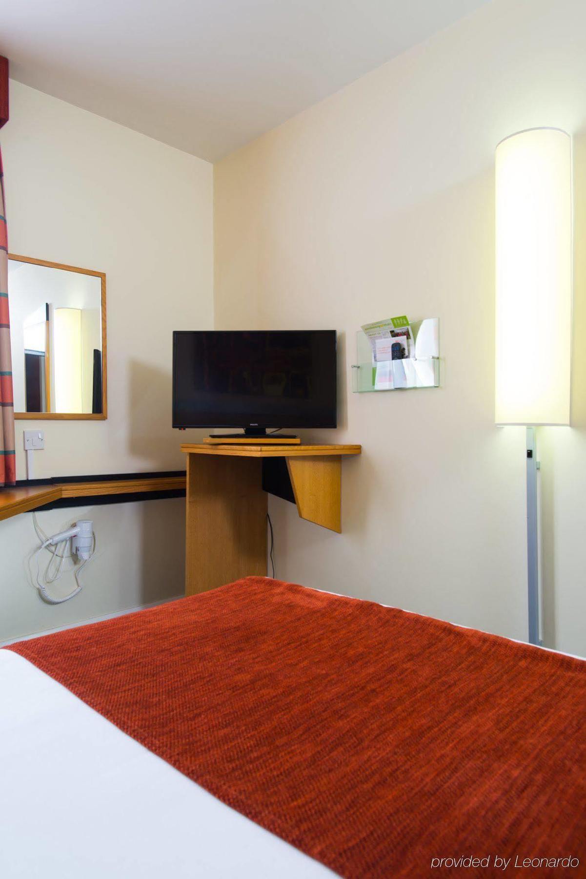 Holiday Inn Express Cardiff Bay By Ihg Κάρντιφ Εξωτερικό φωτογραφία